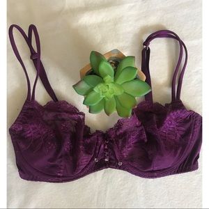 VICTORIA’S SECRET BRA